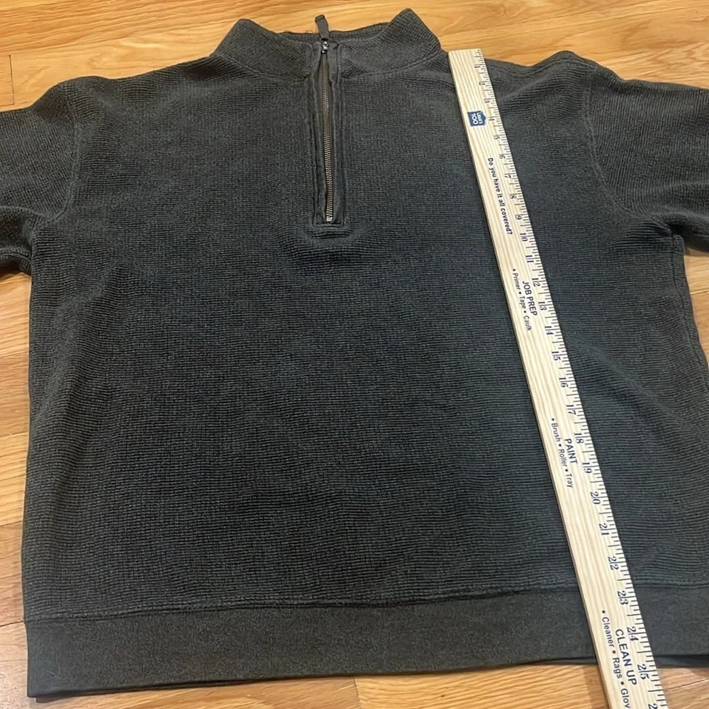 Woolrich mens quarter zip pullover size medium.